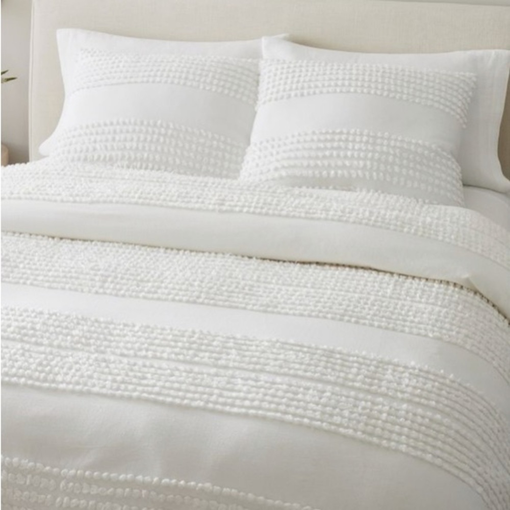 West Elm White Cotton Candlewick Queen Duvet Cover & 2 Standard Shams